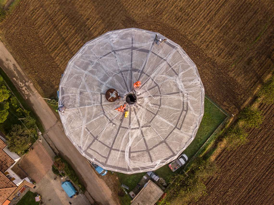 Perico Renato uses a Genie ZX 135/70 to access the 40m high water tower