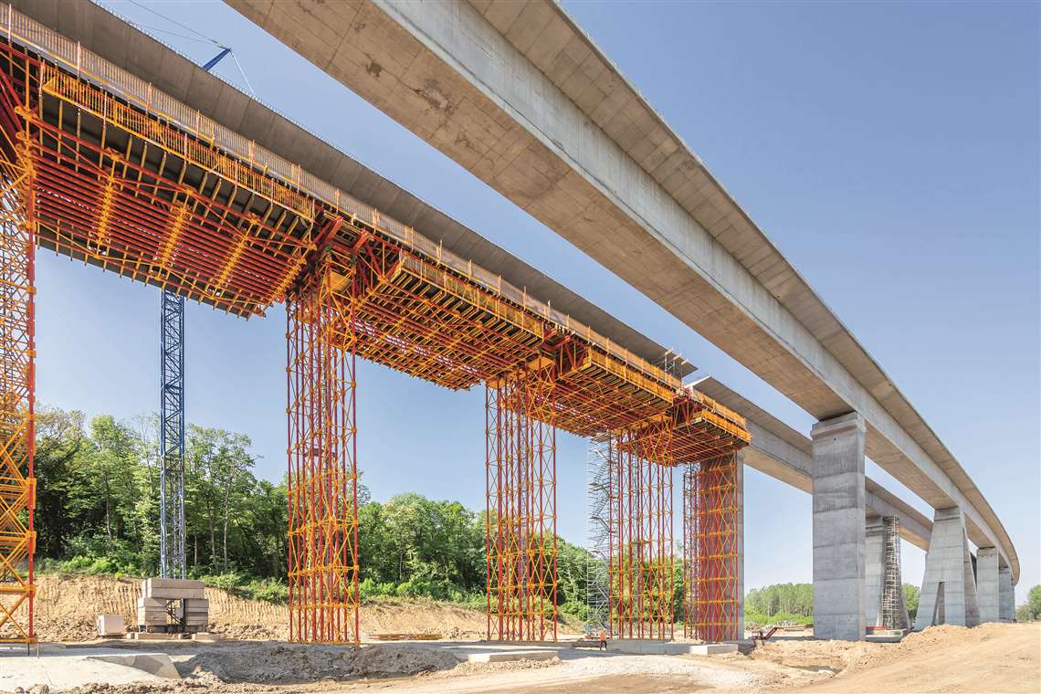 Peri formwork on the Čortanovci Viaduct