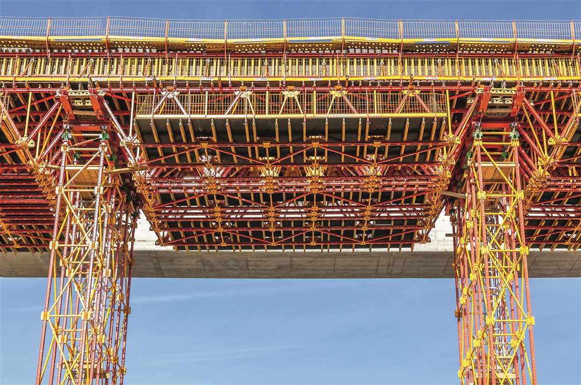 Peri formwork on the Čortanovci Viaduct