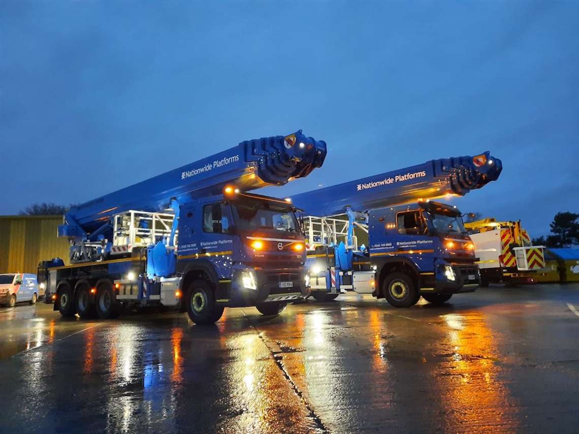 Bronto S70XR pair to Nationwide