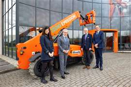 EIB and Boels staff mark the occasion of a €100m EIB loan.