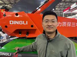 Fotografía de Xu Jianding, director de operaciones de UP-Rentals, en la feria APEX Asia de Shanghái. (Imagen: IRN)