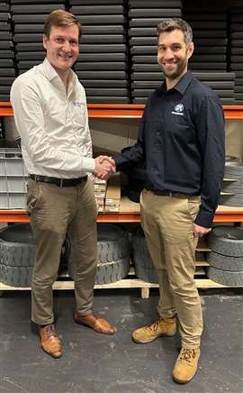 Mathieu Naessens - Vertimac and Tom Cribb - Cherrypicker Shop 