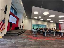 JLG - Amy Vass discursando no TCAT