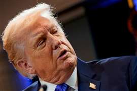 Il presidente degli Stati Uniti Donald Trump durante una conferenza stampa nel febbraio 2026 (Immagine: Reuters/Elizabeth Frantz)