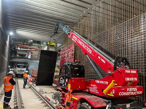 The Magni RTH 7.26 telehandler on site at Sydney Metro’s Chatswood station site. 