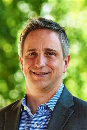 McNeal, Scott - Headshot photo