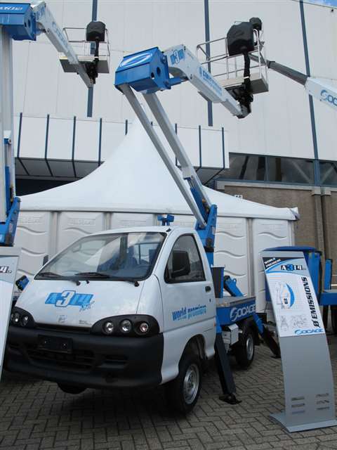 Socage's A314 boom at APEX