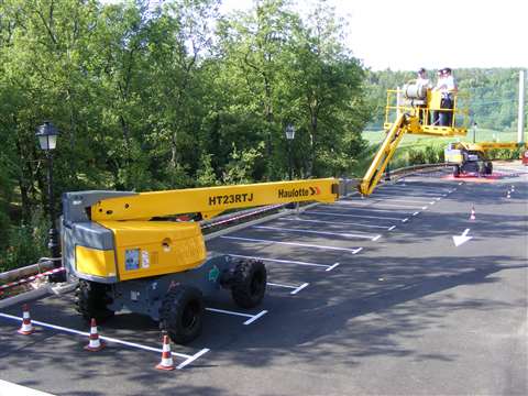 The HT 23 RTJ boom is put through its paces at the Haulotte customer event 