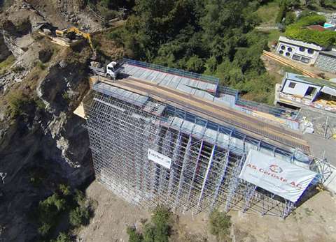 Layher 33m-long temporary roadway.