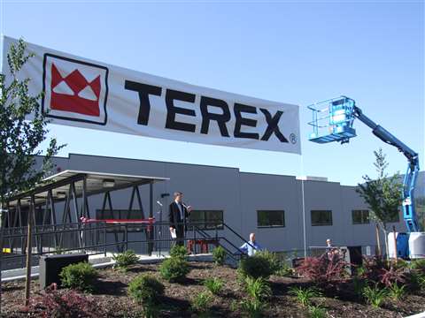 Terex AWP president Tim Ford speaks at the opening event of its new facility in North Bend, WA