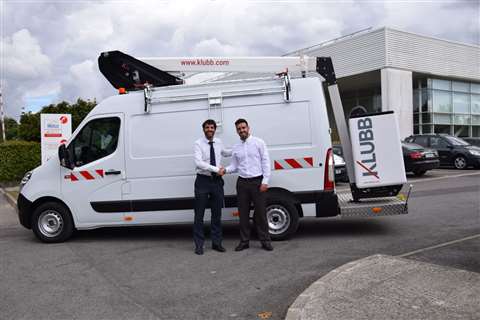 Henri Bourrellis, Kulbb export director (left), and Yon Boulandier Picado Klubb Ibérica, sales manag
