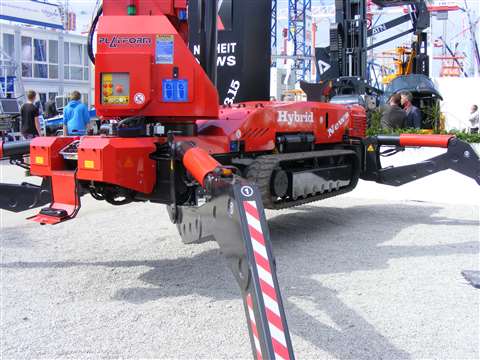 Platform Basket's 33.15 track-mounted boom