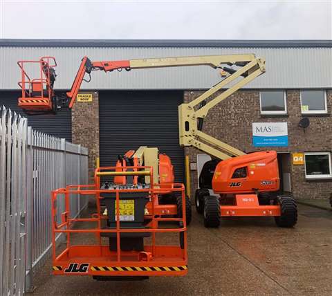 JLG ariculated booms lifts